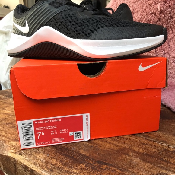NIKE WMS MC TRAINER - Picture 7 of 13